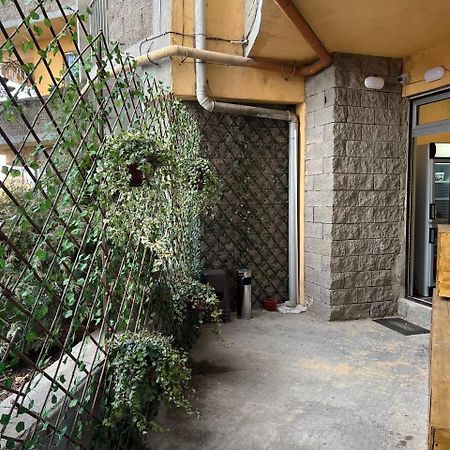 Apple Cozy Hotel Tiflis Exterior foto