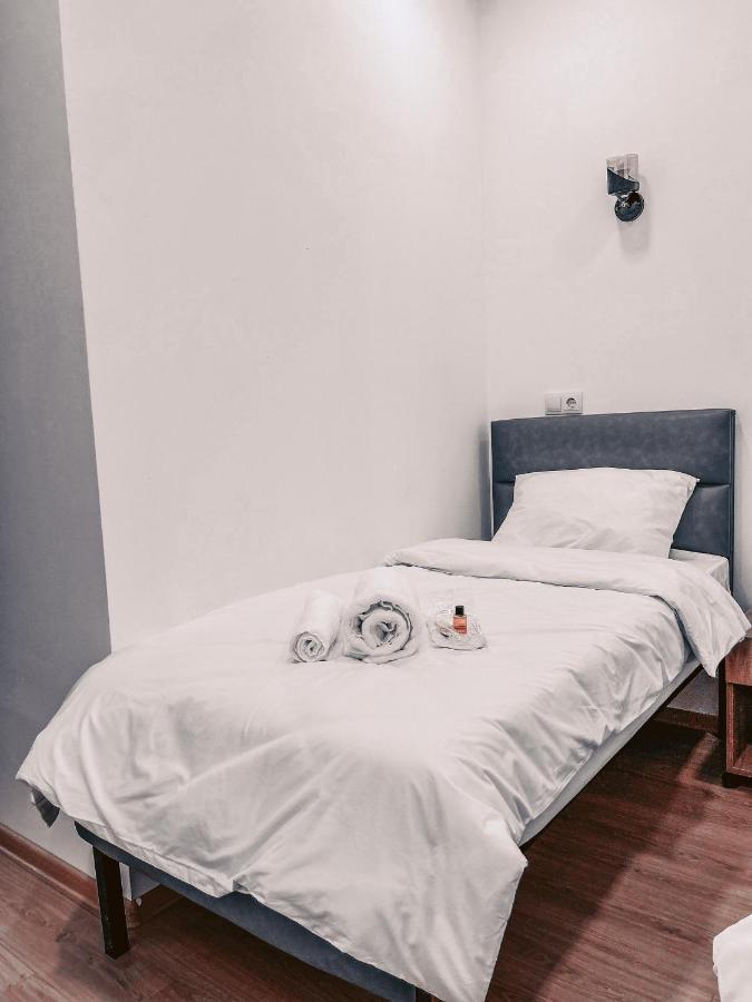 Apple Cozy Hotel Tiflis Exterior foto