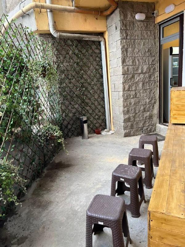Apple Cozy Hotel Tiflis Exterior foto